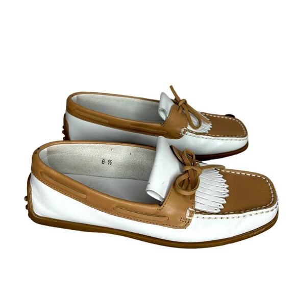 Tod's Leather Loafers Slip On Country Club Preppy Driving Moccasin Flats 6.5 - Picture 1 of 8